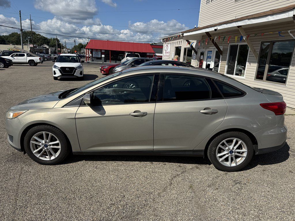 Used 2016 Ford Focus SE FWD image 3