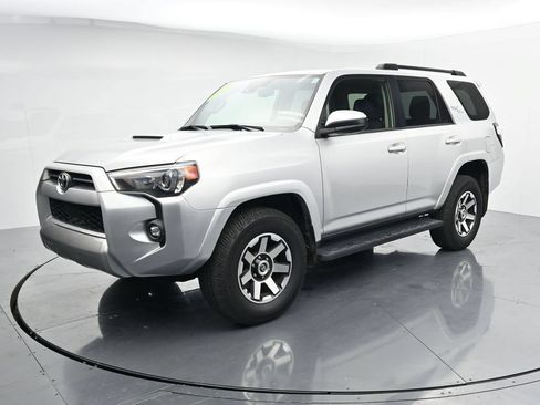 Used 2021 Toyota 4Runner TRD Off-Road AWD/4WD image 4