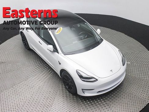 Used 2023 Tesla Model 3 Standard Range RWD image 3