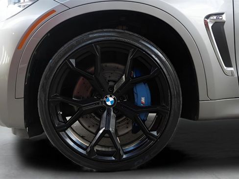 Used 2017 BMW X6 M image 10