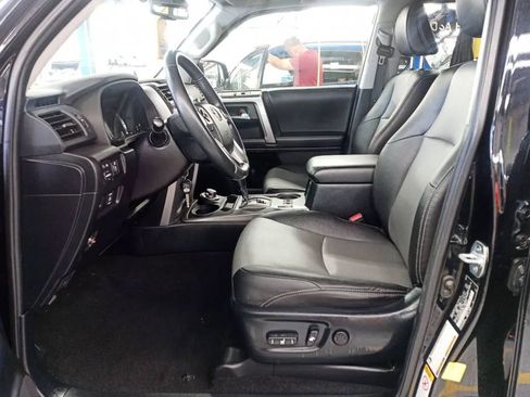 Used 2018 Toyota 4Runner SR5 Premium AWD/4WD image 3