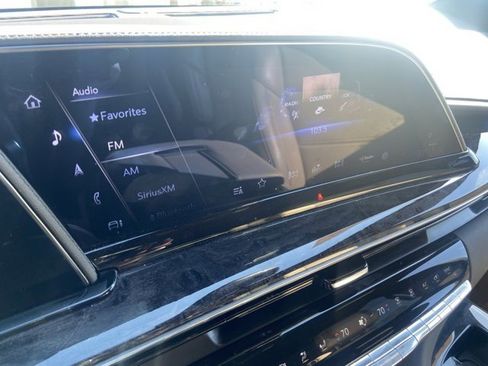 Certified 2023 Cadillac Escalade Premium Luxury w/ Performance Package image 6