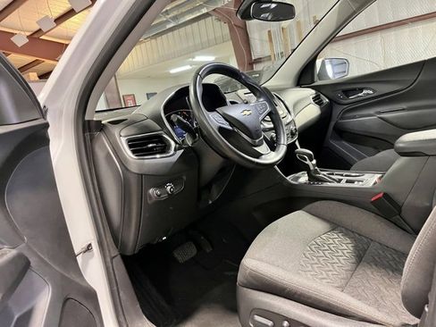 Used 2022 Chevrolet Equinox LT image 8