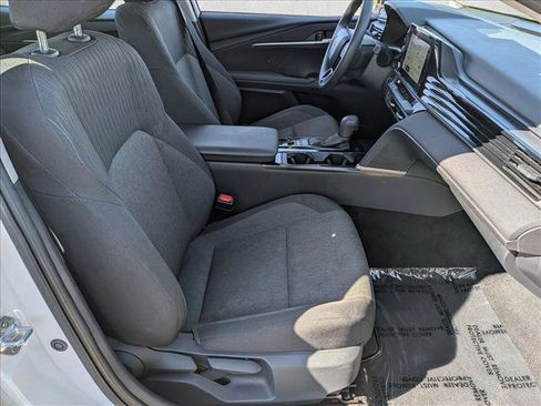 Used 2025 Toyota Camry LE FWD image 27