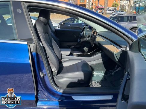 Used 2018 Tesla Model 3 Long Range RWD image 59