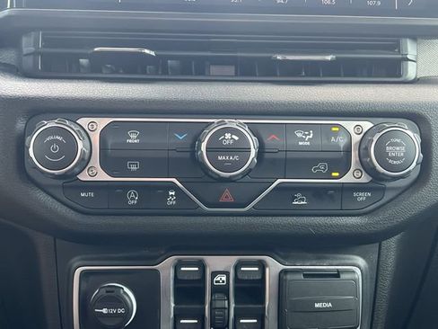 Used 2024 Jeep Wrangler Unlimited Sport AWD/4WD image 13