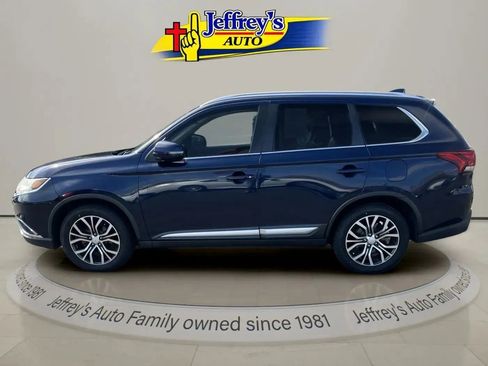 Used 2018 Mitsubishi Outlander SE FWD image 2