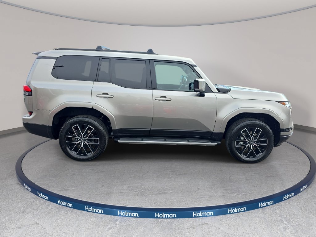 Certified 2024 Lexus GX 550 w/ Cold Area Package AWD/4WD image 5