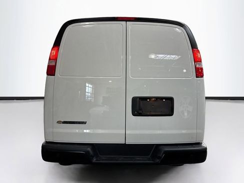 New 2025 Chevrolet Express 3500 Work Van w/ Driver Convenience Package image 7