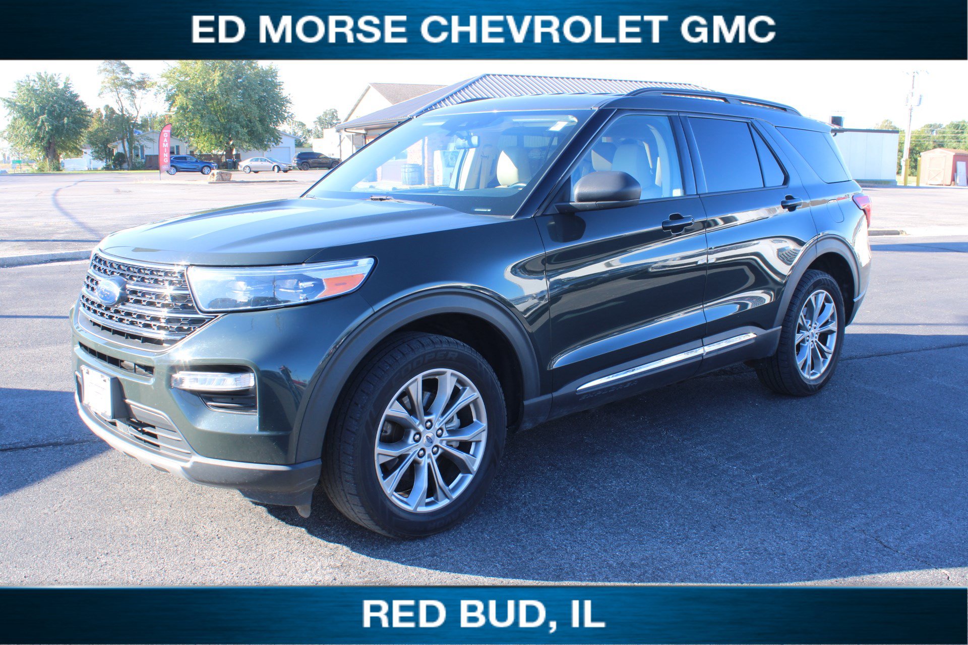 Used 2022 Ford Explorer XLT w/ Equipment Group 202A AWD/4WD image 4