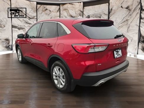 Used 2021 Ford Escape SE w/ Cold Weather Package AWD/4WD image 7
