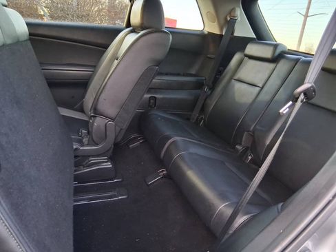 Used 2011 MAZDA CX-9 Touring w/ Moonroof & Bose Audio Pkg FWD image 17
