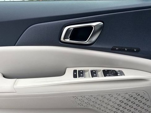 New 2026 Kia Carnival EX FWD image 12