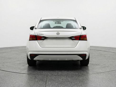 Used 2025 Nissan Altima 2.5 SV FWD image 7