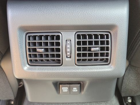 Used 2025 Toyota Camry LE image 19