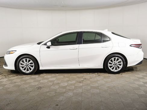 Used 2024 Toyota Camry LE image 10