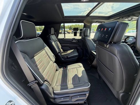 Used 2026 GMC Yukon AT4 Ultimate w/ LPO, Floor Liner Package AWD/4WD image 12