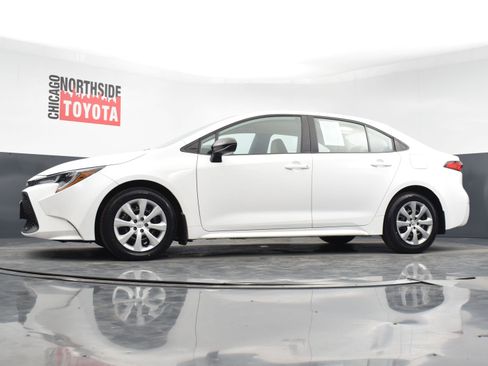 Used 2021 Toyota Corolla LE w/ Carpet Mat Package (TMS) image 24