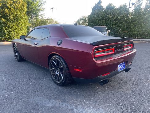 Used 2018 Dodge Challenger T/A image 9