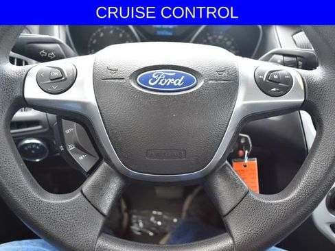 Used 2012 Ford Focus SE FWD image 4