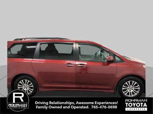 Used 2019 Toyota Sienna XLE FWD image 8