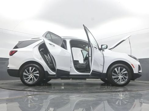 Used 2023 Chevrolet Equinox Premier AWD/4WD image 59