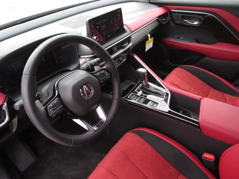 Certified 2025 Acura ADX A-Spec image 18