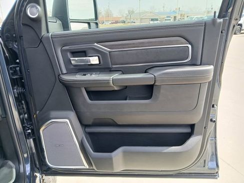 New 2026 RAM 2500 Laramie AWD/4WD image 15