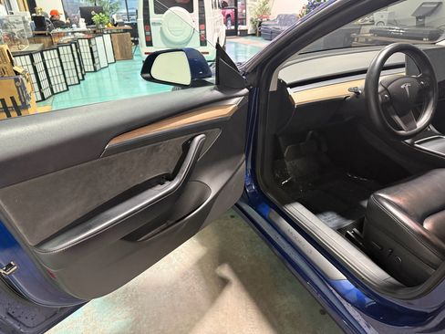 Used 2022 Tesla Model 3 Long Range image 7