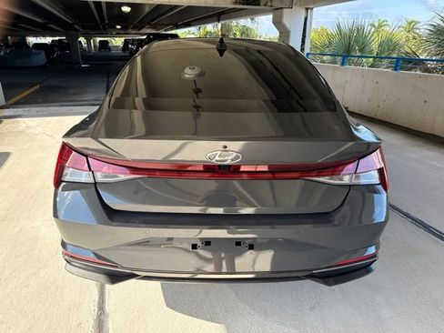 Used 2023 Hyundai Elantra Limited FWD image 20