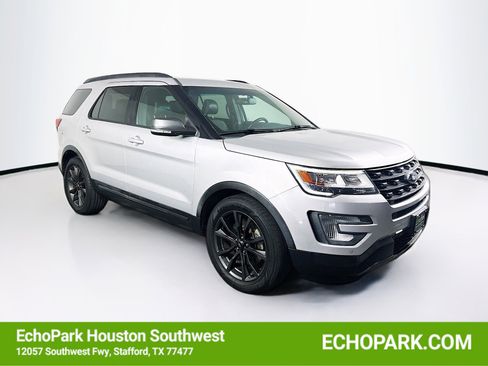 Used 2017 Ford Explorer XLT w/ Equipment Group 202A image 1