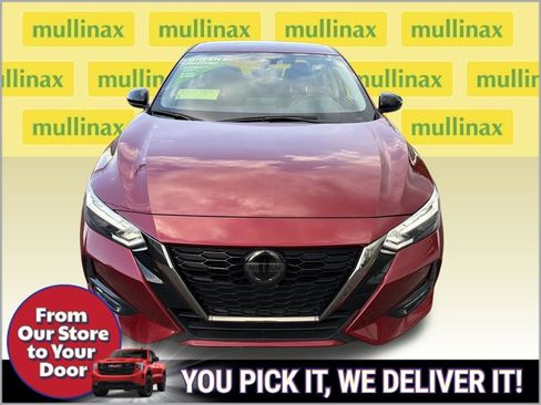 Used 2022 Nissan Sentra SR w/ Electronics Package FWD image 2