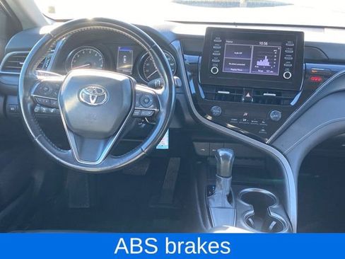 Used 2022 Toyota Camry SE image 6