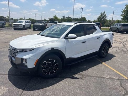 Used 2022 Hyundai Santa Cruz SEL w/ Activity Package AWD/4WD image 2