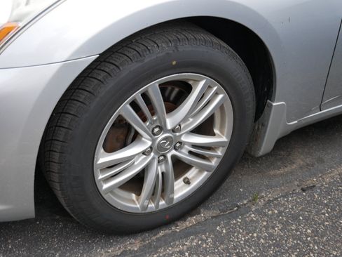 Used 2013 INFINITI G37 x Sedan w/ Premium Pkg AWD/4WD image 4