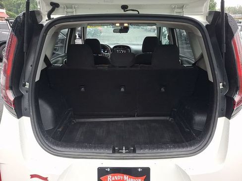 Used 2023 Kia Soul LX w/ Option Group 015 FWD image 29
