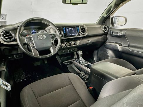 Used 2019 Toyota Tacoma TRD Off-Road AWD/4WD image 27
