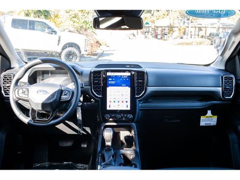 Used 2025 Ford Ranger XLT w/ FX4 Off-Road Package image 12