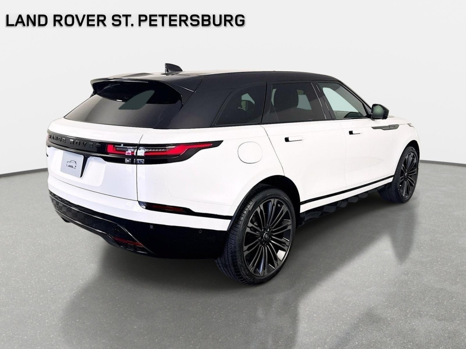 Used 2026 Land Rover Range Rover Velar Dynamic SE AWD/4WD image 5