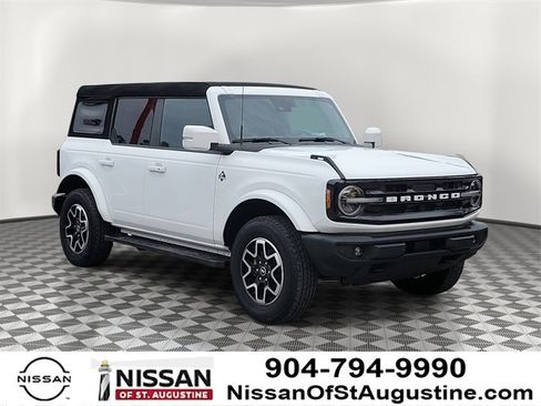 Used 2023 Ford Bronco Outer Banks image 1