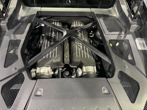 Used 2016 Lamborghini Huracan LP 580-2 image 32