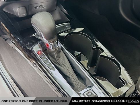 Used 2025 Chevrolet Trax ACTIV FWD image 16