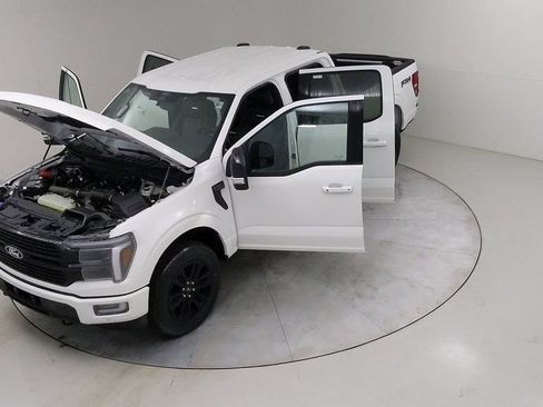 Certified 2025 Ford F150 Platinum w/ FX4 Off-Road Package AWD/4WD image 44