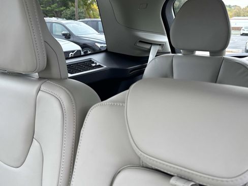 New 2026 Volvo XC90 B6 Ultra w/ Protection Package AWD/4WD image 16