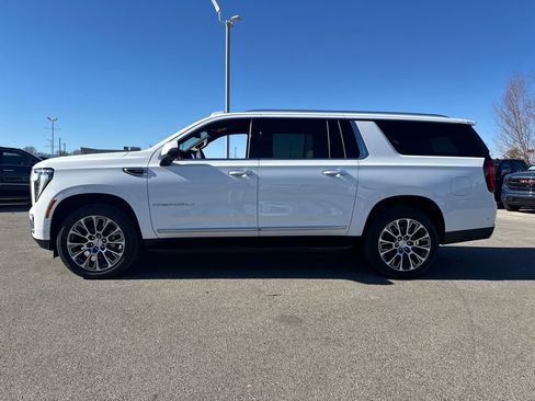 New 2026 GMC Yukon XL Denali w/ LPO, Floor Liner Package AWD/4WD image 3