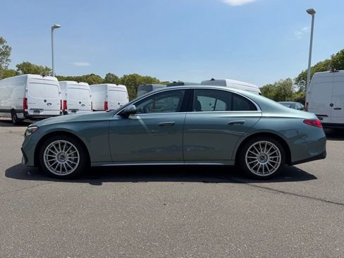 Used 2024 Mercedes-Benz E 350 4MATIC Sedan image 4