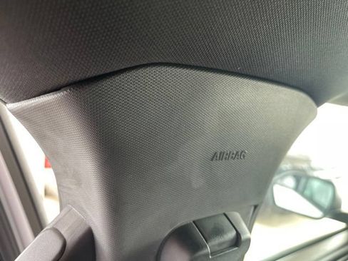 Used 2020 Ford Explorer XLT w/ Equipment Group 202A AWD/4WD image 30