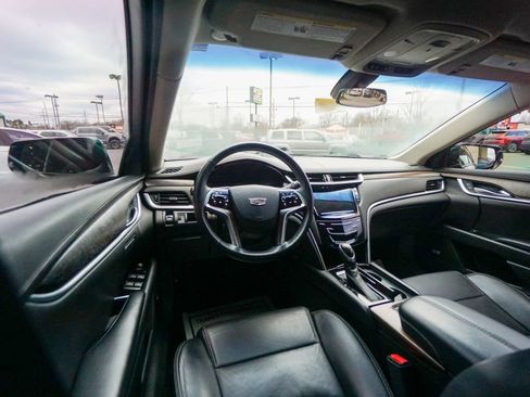 Used 2018 Cadillac XTS Luxury image 12