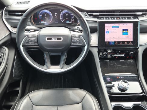 Used 2021 Jeep Grand Cherokee L Limited AWD/4WD image 15