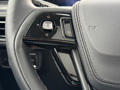 New 2025 Lincoln Aviator AWD w/ Jet Appearance Package image 10